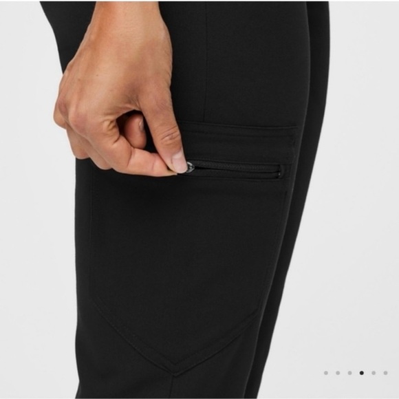 FIGS Zamora Jogger Scrub Pants Black Size M PO 1602 - Picture 11 of 15